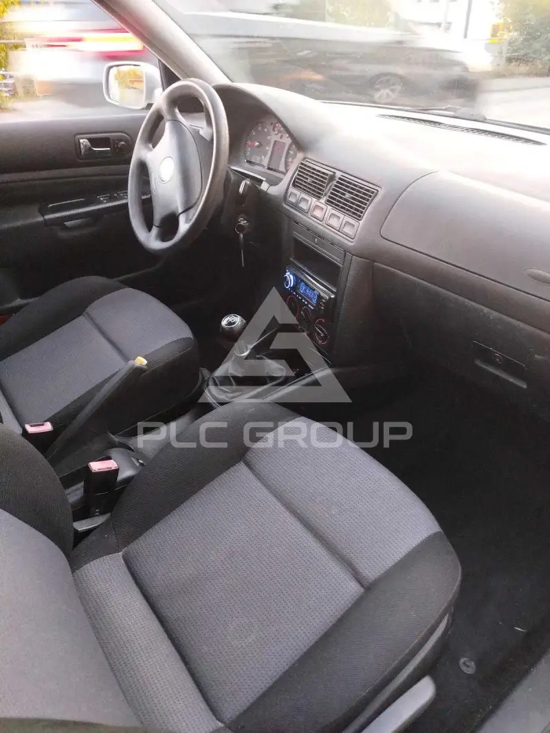 2001 Volkswagen GOLF