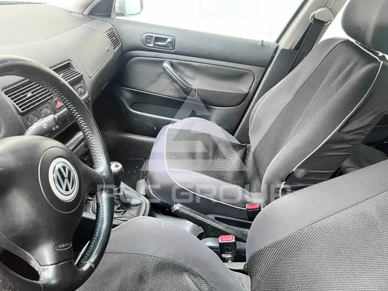 2001 Volkswagen GOLF