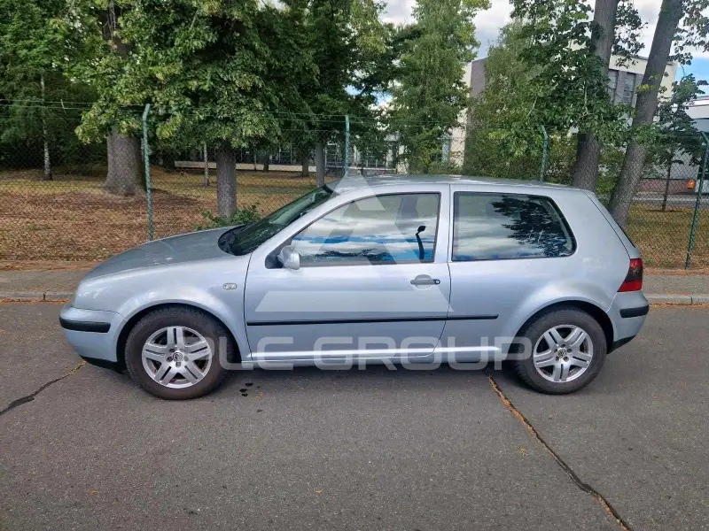 2001 Volkswagen GOLF