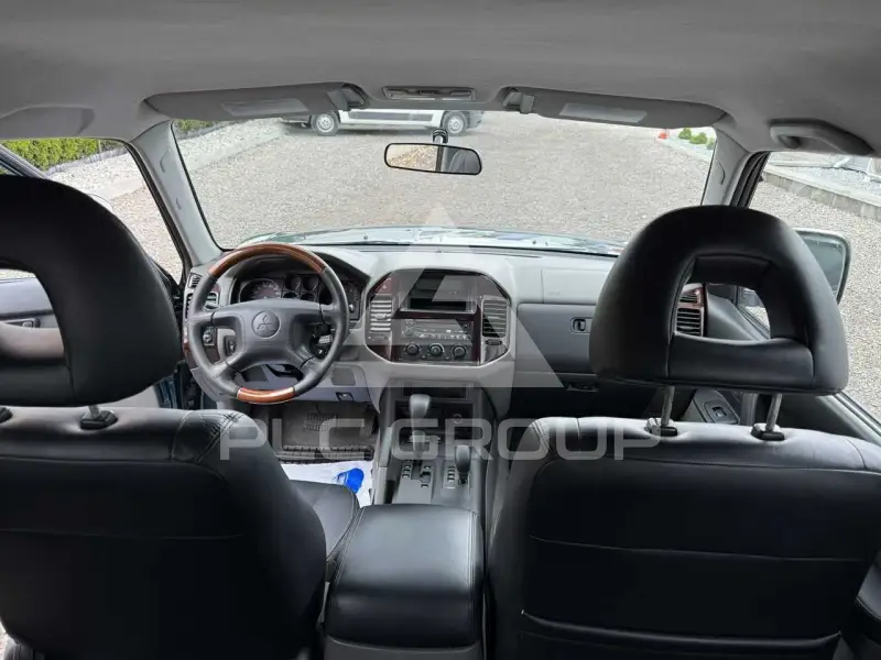 2002 Mitsubishi PAJARO