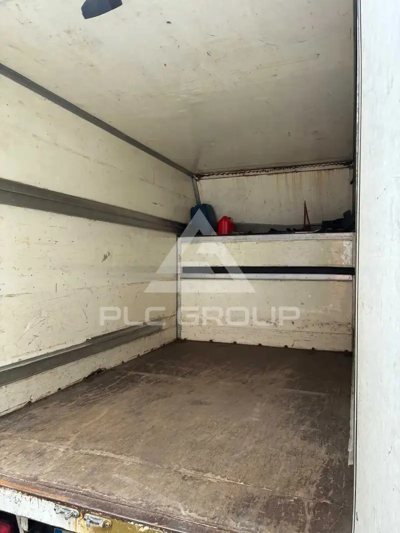 2002 Nissan CABSTAR