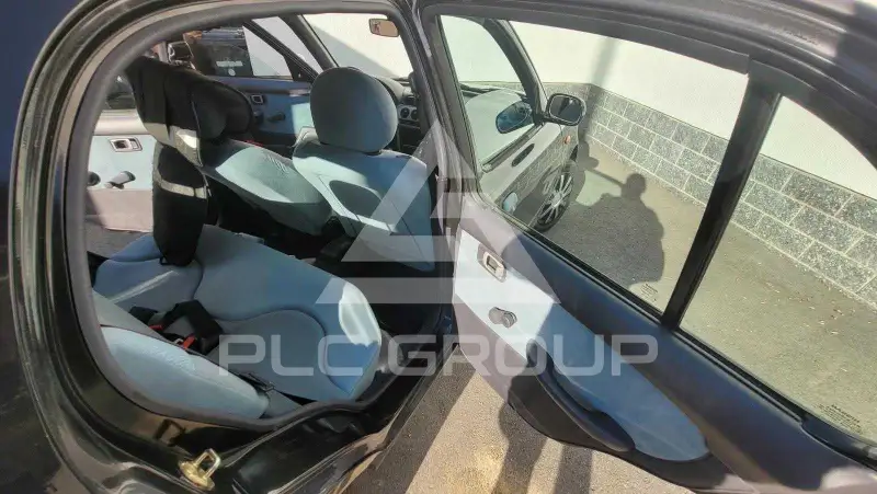 2002 Nissan MICRA