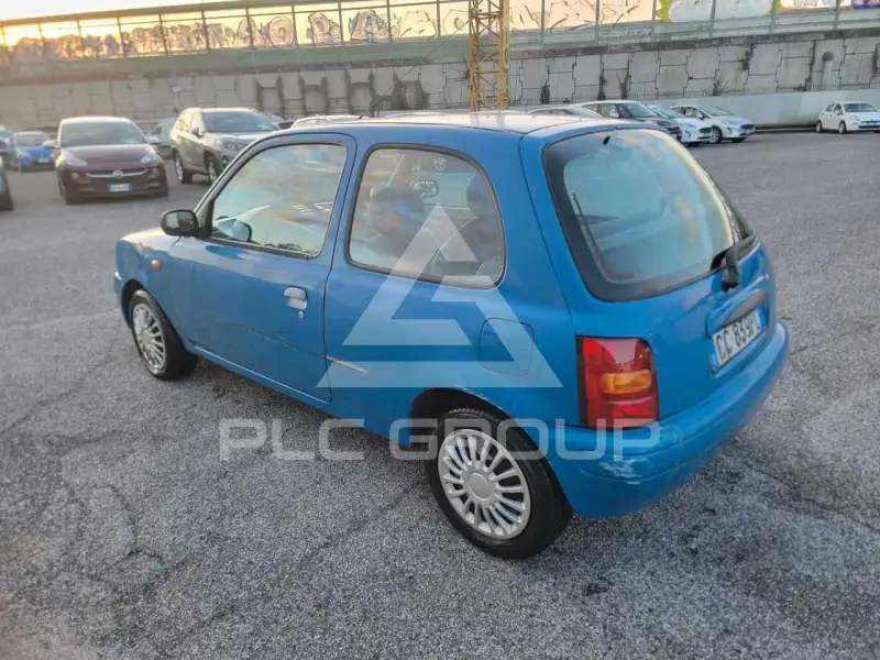 2002 Nissan MICRA