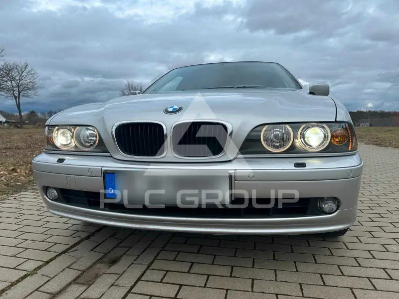 2002 BMW 523