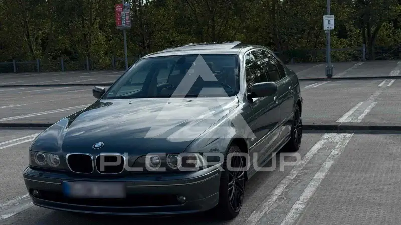 2002 BMW 523