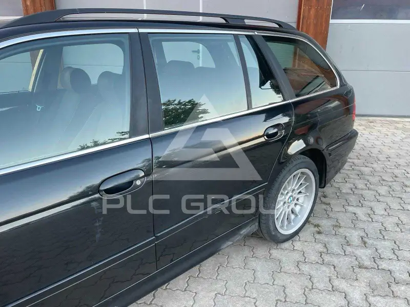 2002 BMW 523