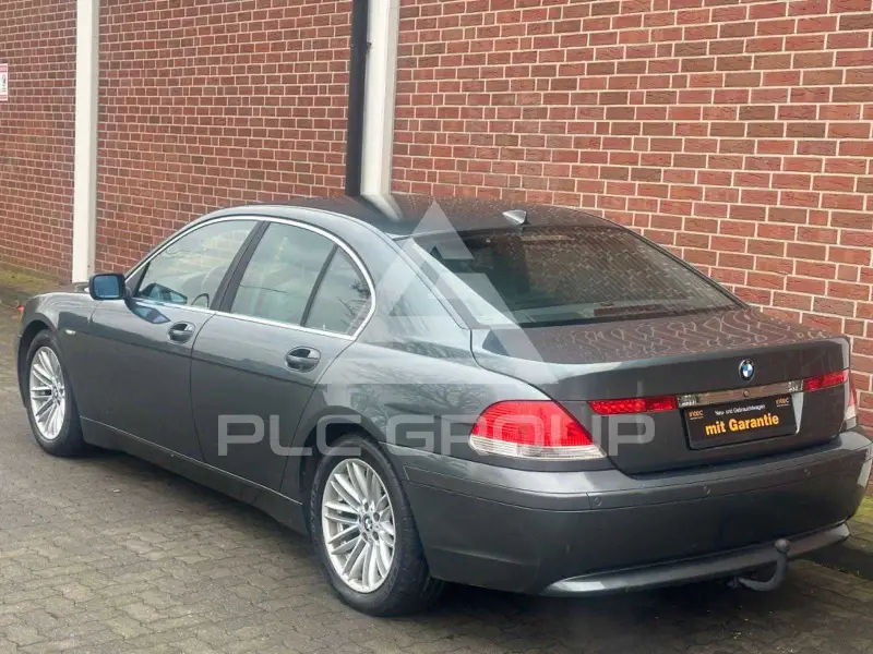 2002 BMW 7 Series