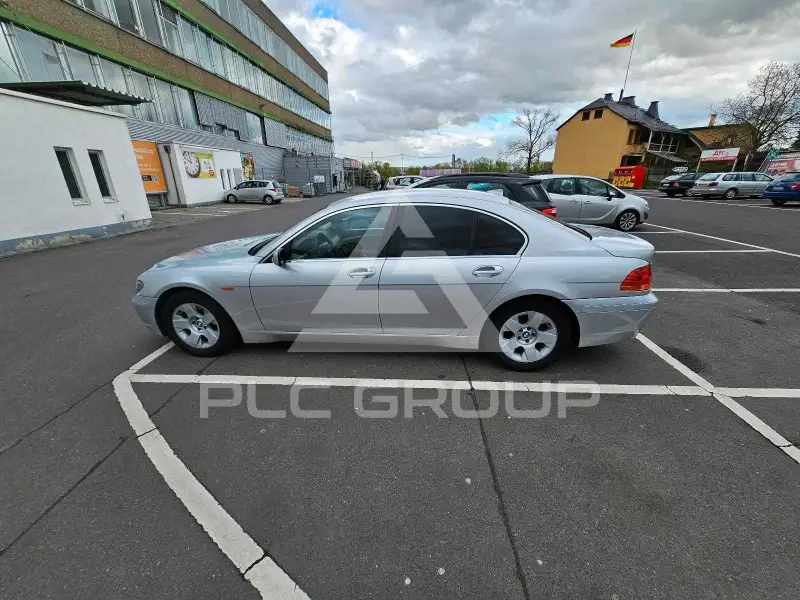 2002 BMW 7 Series