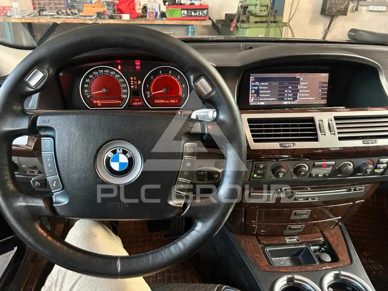 2002 BMW 7 Series