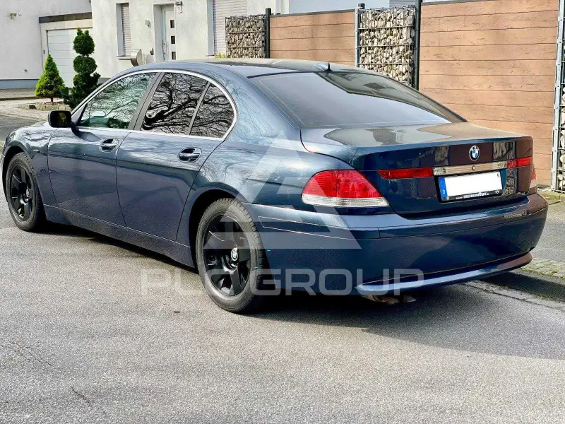 2002 BMW 7 Series