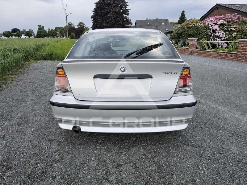 2002 BMW 330