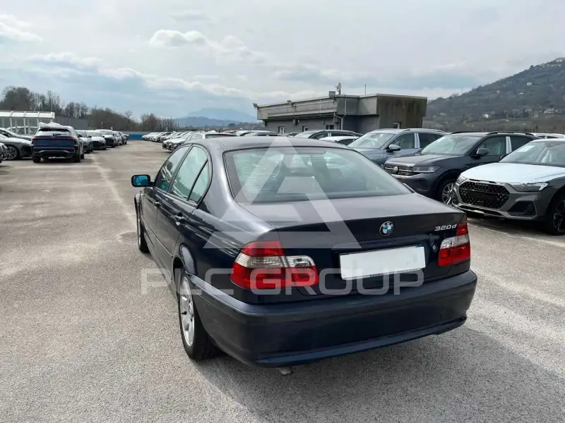 2002 BMW 330
