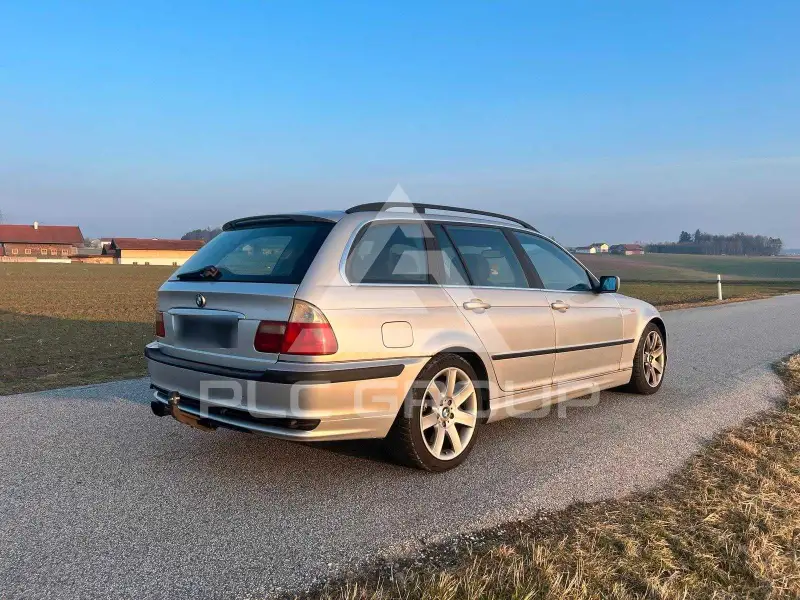 2002 BMW 330