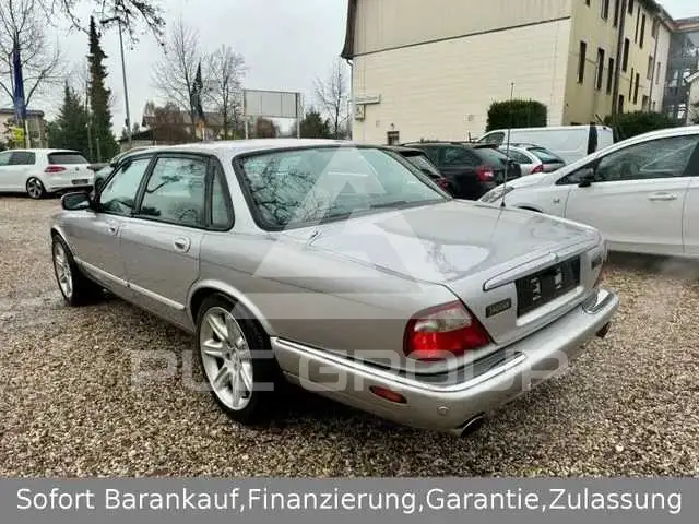 2002 Jaguar XJR