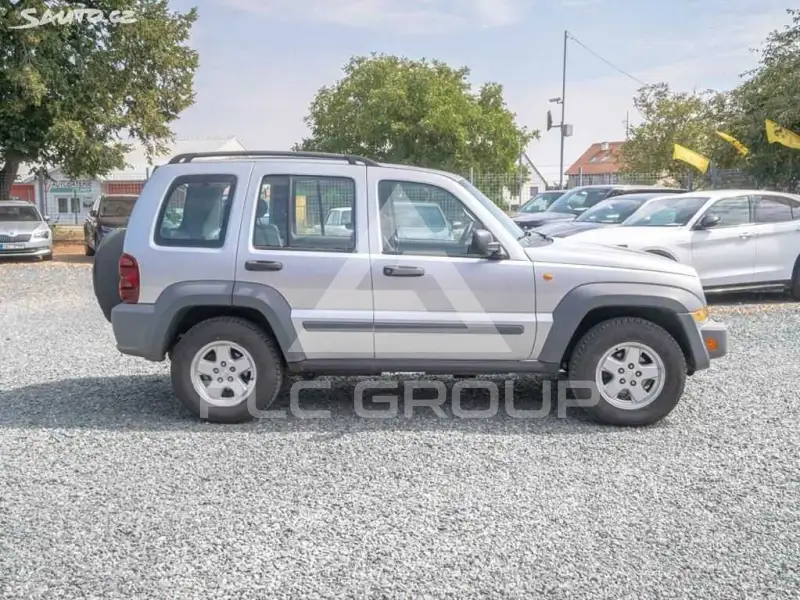 2002 Jeep CHEROKEE