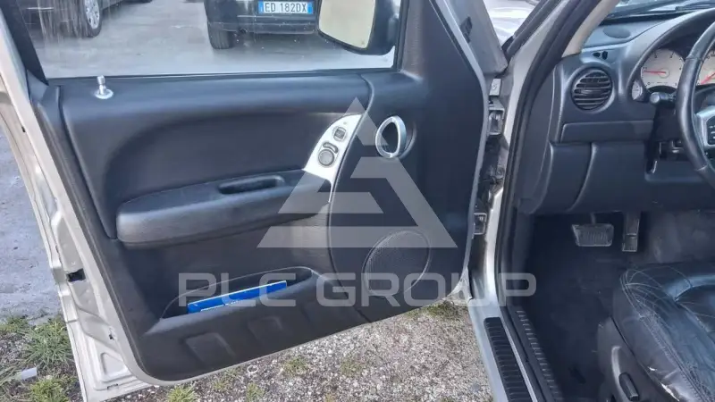 2002 Jeep CHEROKEE