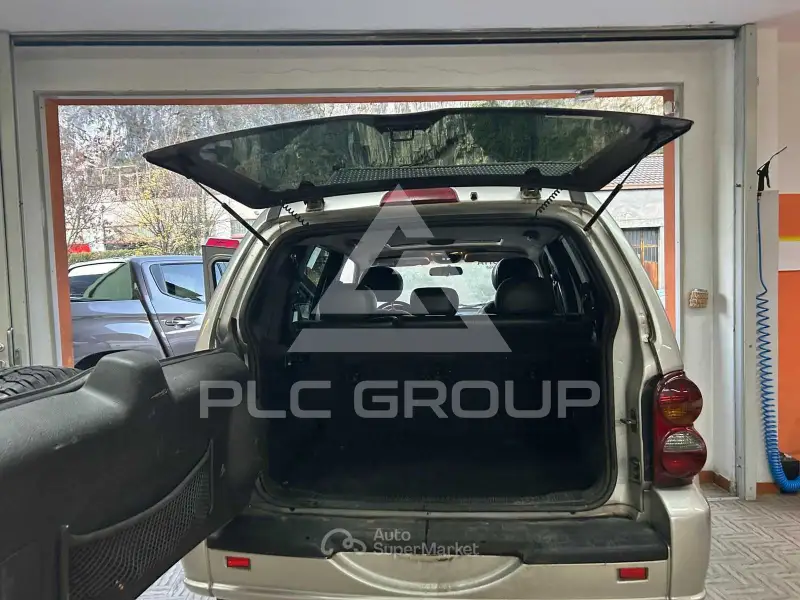 2002 Jeep CHEROKEE