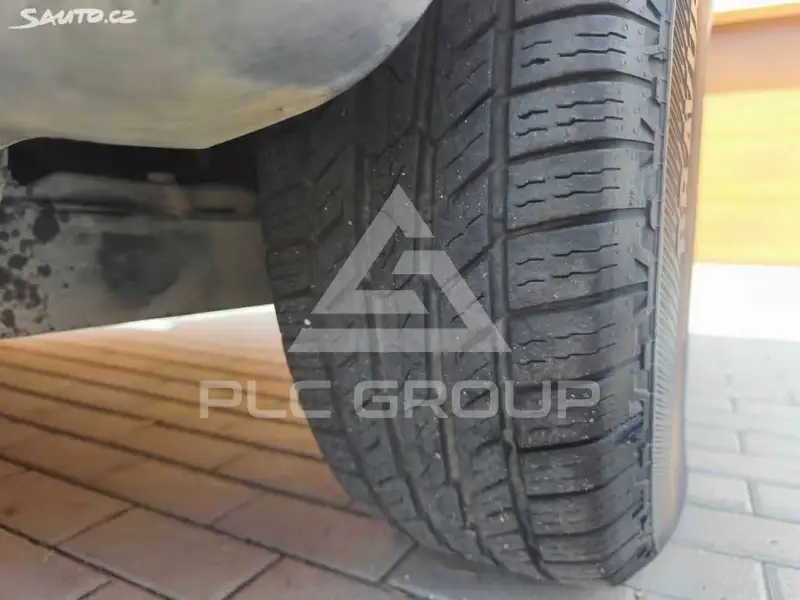 2002 Jeep CHEROKEE