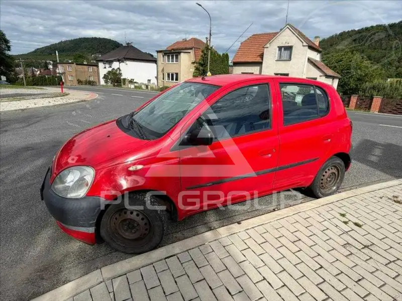 2002 Toyota YARIS