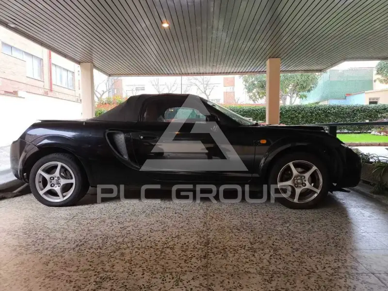 2002 Toyota MR2