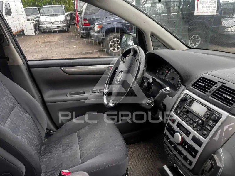 2002 Toyota Avensis