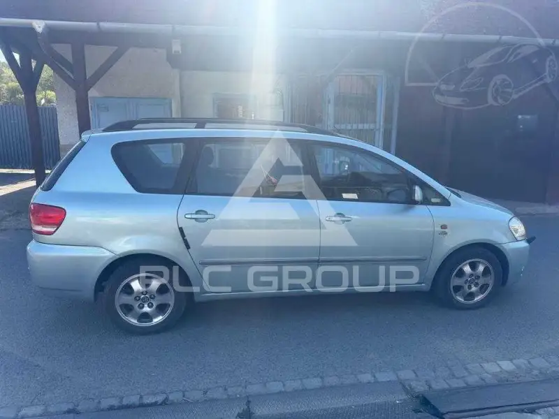 2002 Toyota Avensis