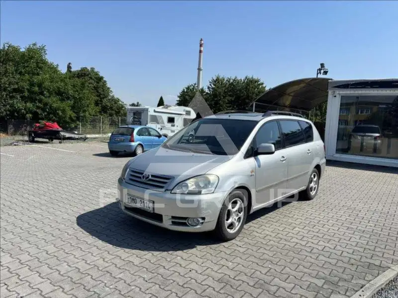 2002 Toyota Avensis