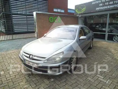 2002 Peugeot 607