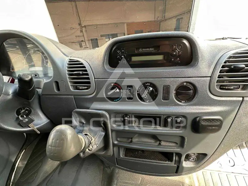 2002 Mercedes Benz Sprinter