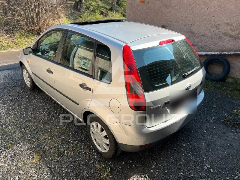 2002 Ford FIESTA