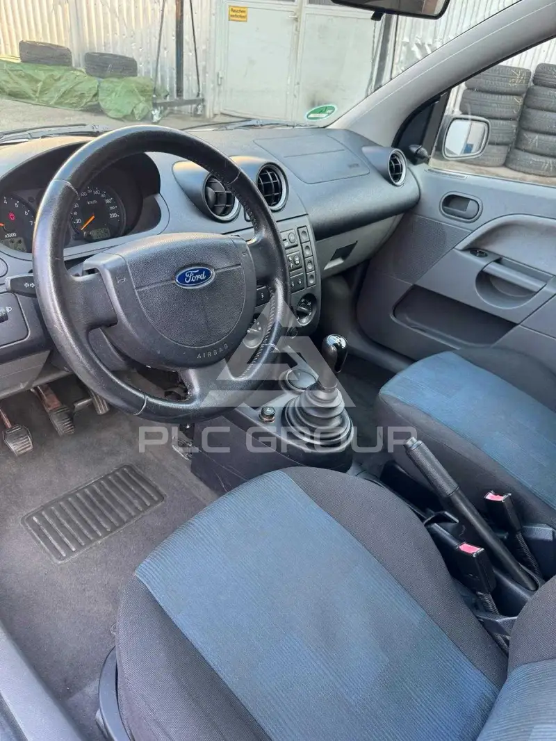 2002 Ford FIESTA