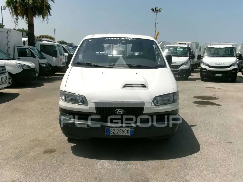 2002 Hyundai H-1