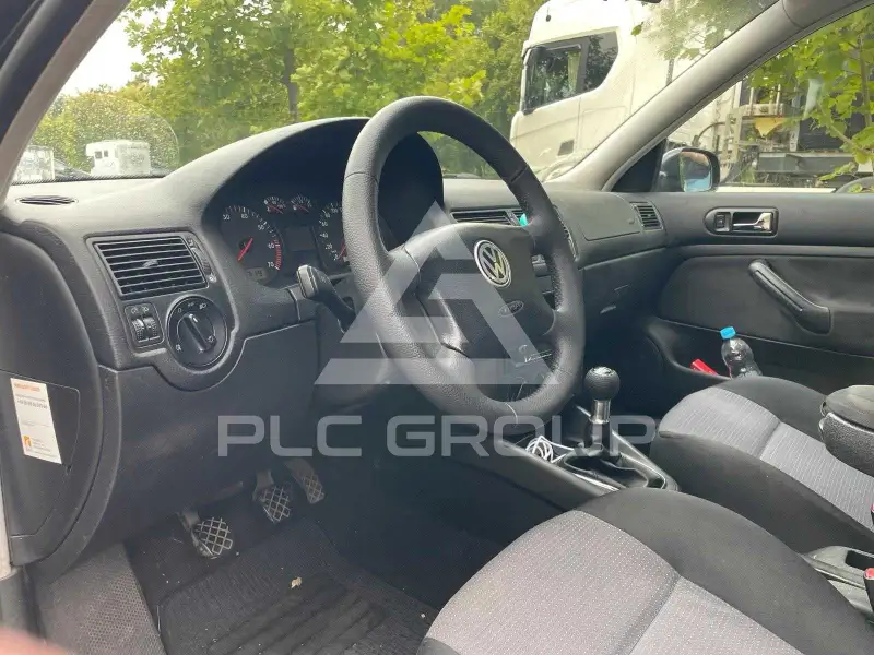 2002 Volkswagen GOLF
