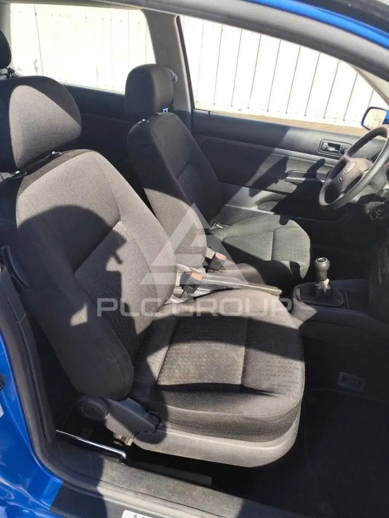 2002 Volkswagen GOLF