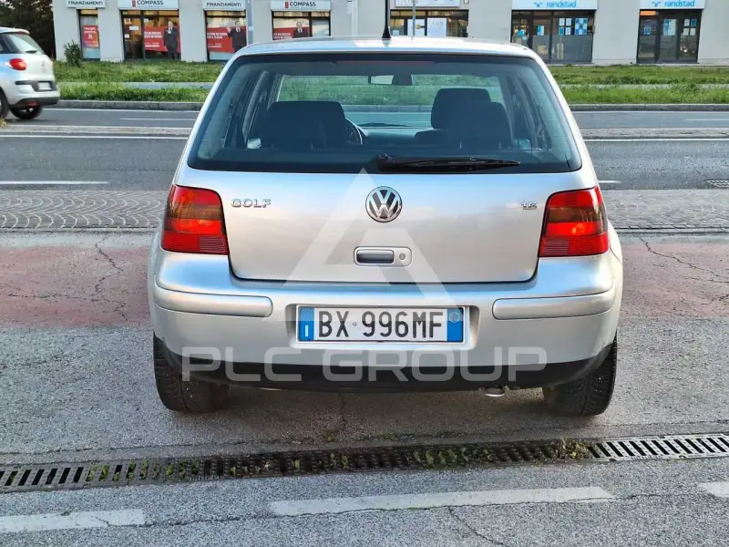 2002 Volkswagen GOLF