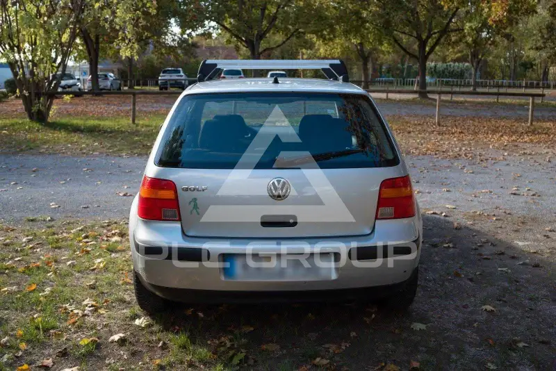 2002 Volkswagen GOLF
