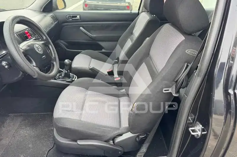 2002 Volkswagen GOLF