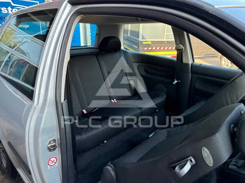 2002 Volkswagen GOLF