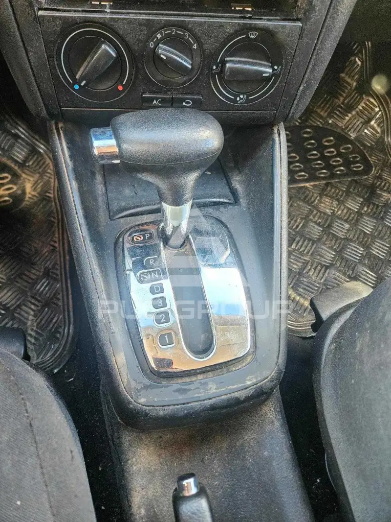 2002 Volkswagen GOLF