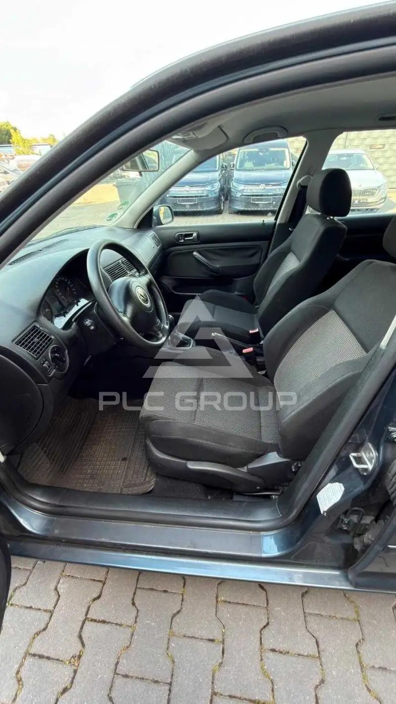 2002 Volkswagen GOLF