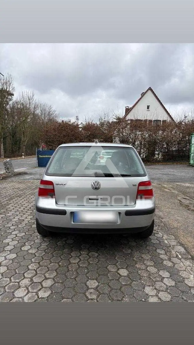 2002 Volkswagen GOLF