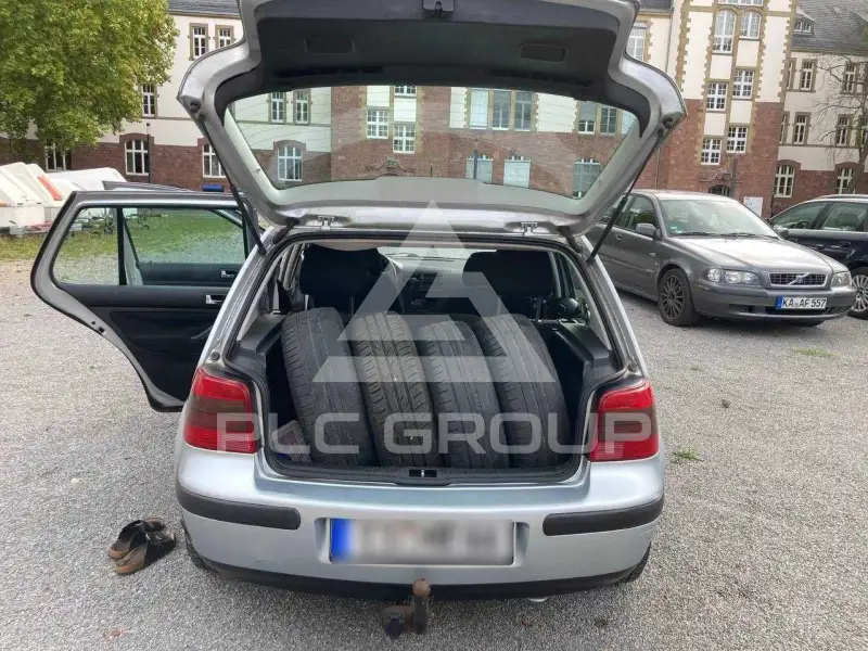 2002 Volkswagen GOLF