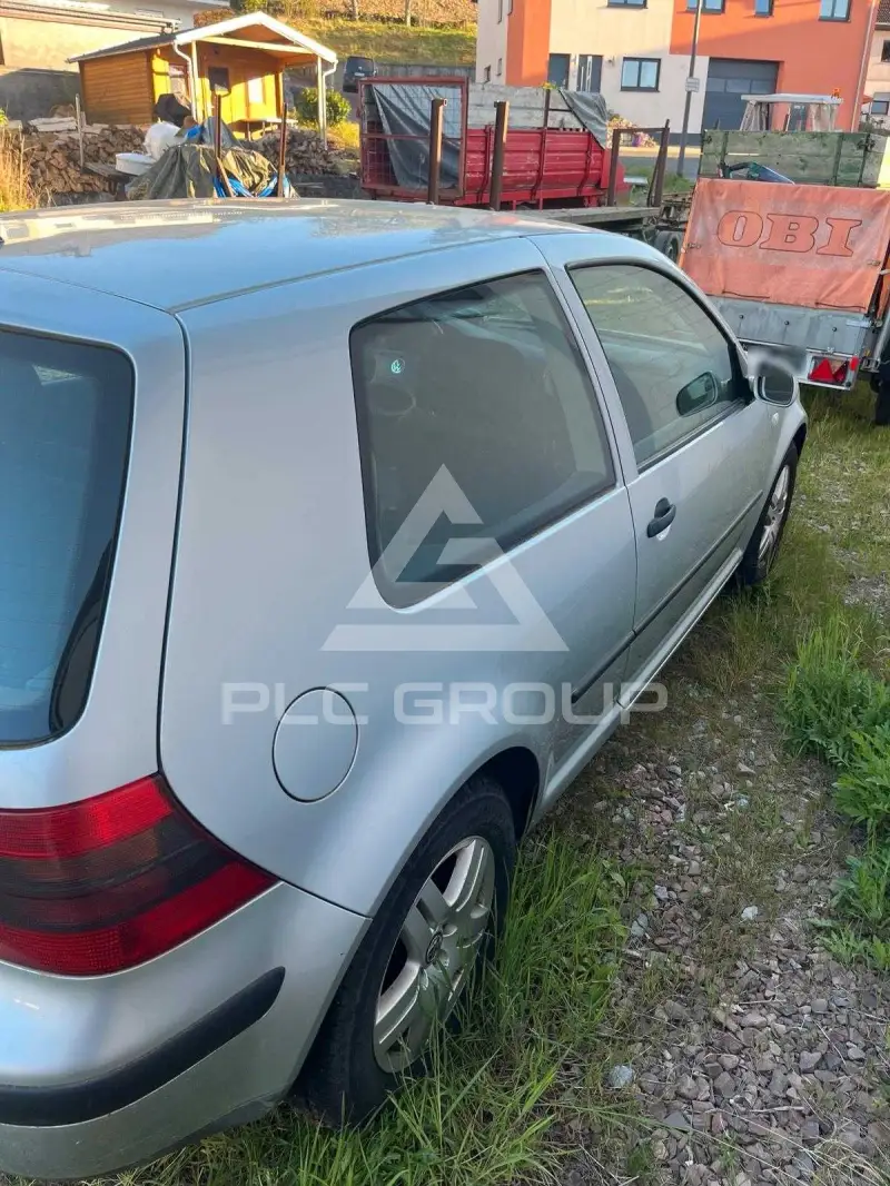2002 Volkswagen GOLF