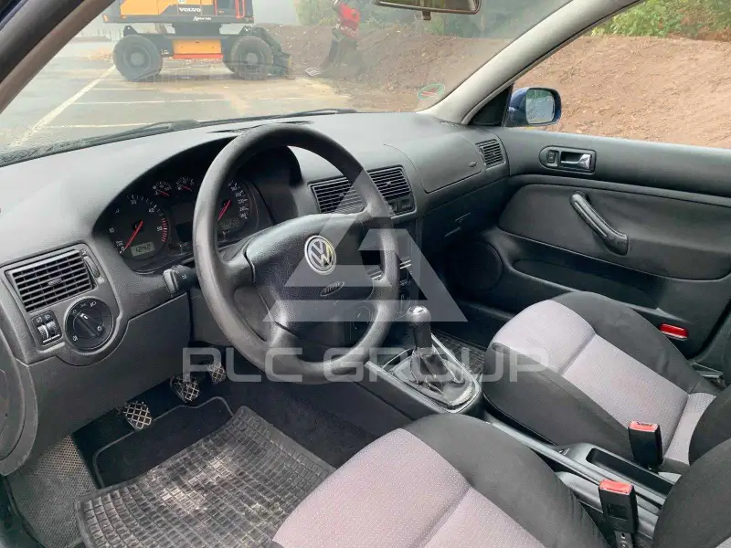 2002 Volkswagen GOLF