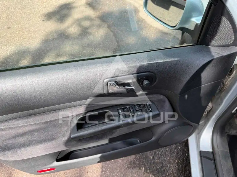 2002 Volkswagen GOLF