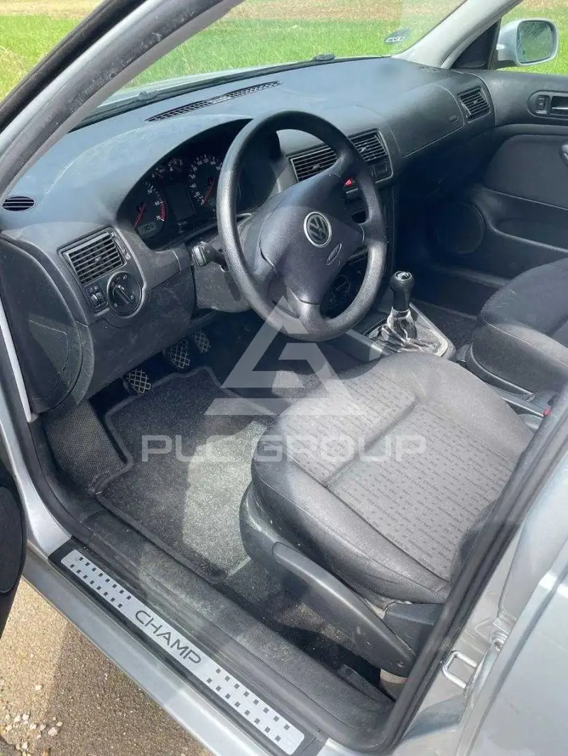 2002 Volkswagen GOLF