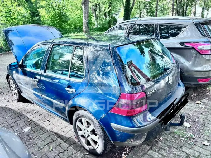 2002 Volkswagen GOLF