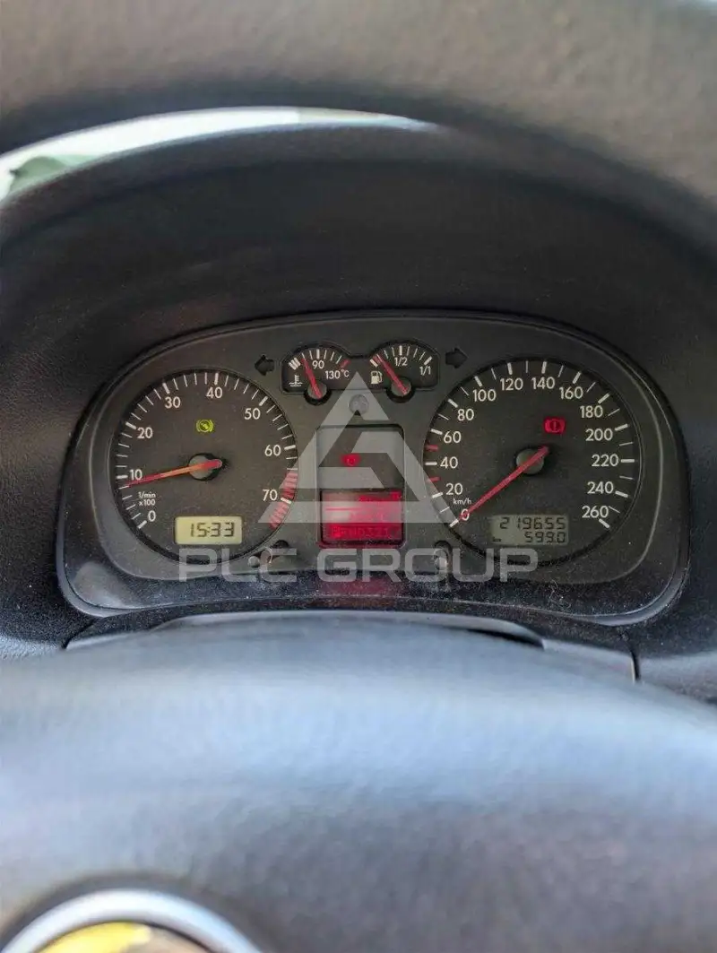 2002 Volkswagen GOLF