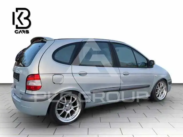 2002 Renault Scenic