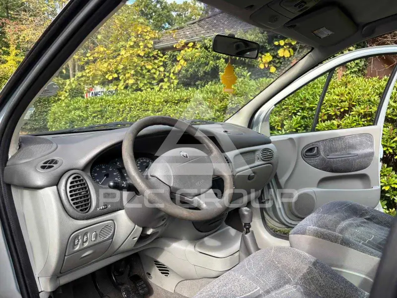 2002 Renault Scenic